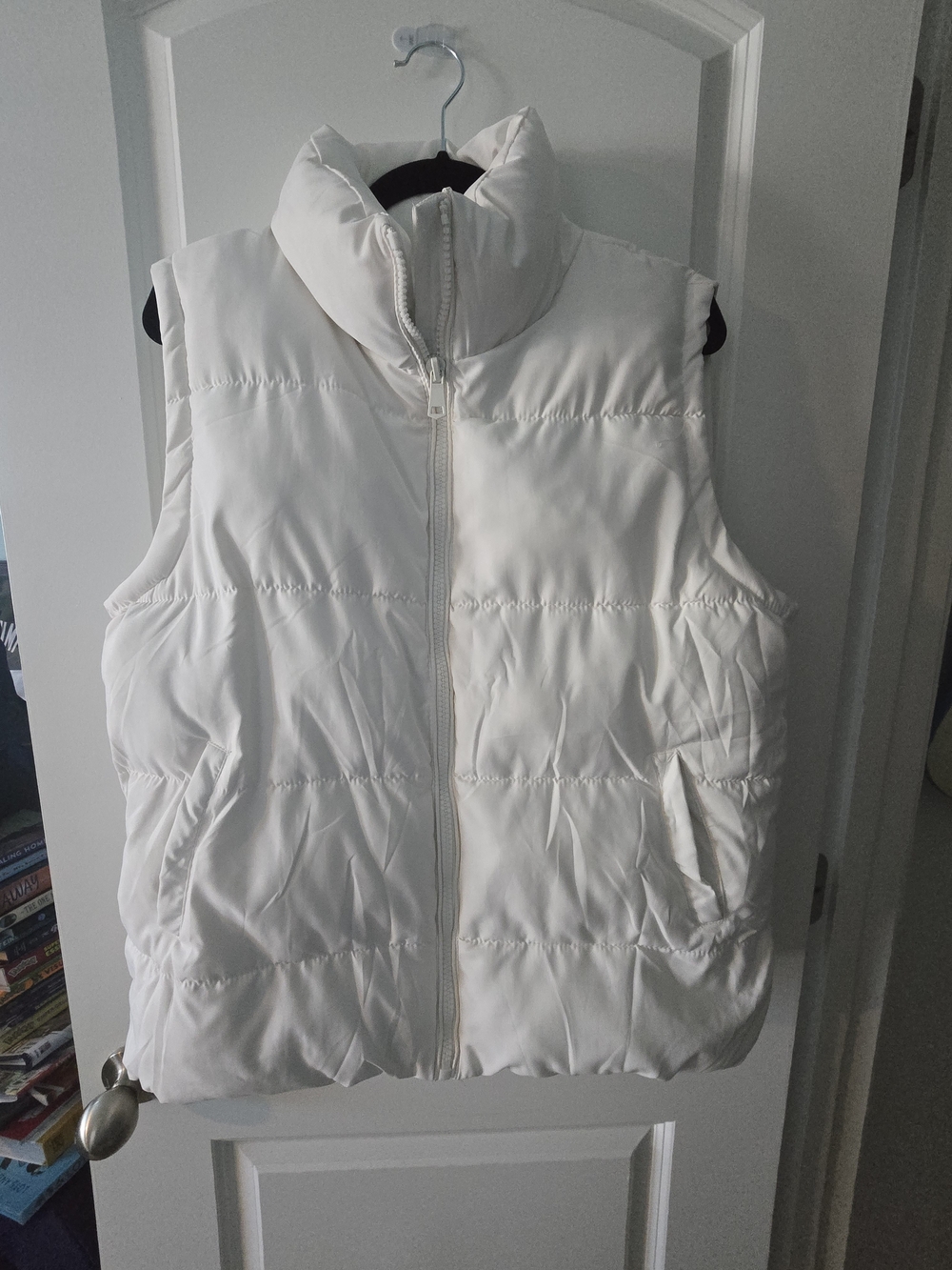 Women's White Puffer Vest - Lightweight Quilted Jacket